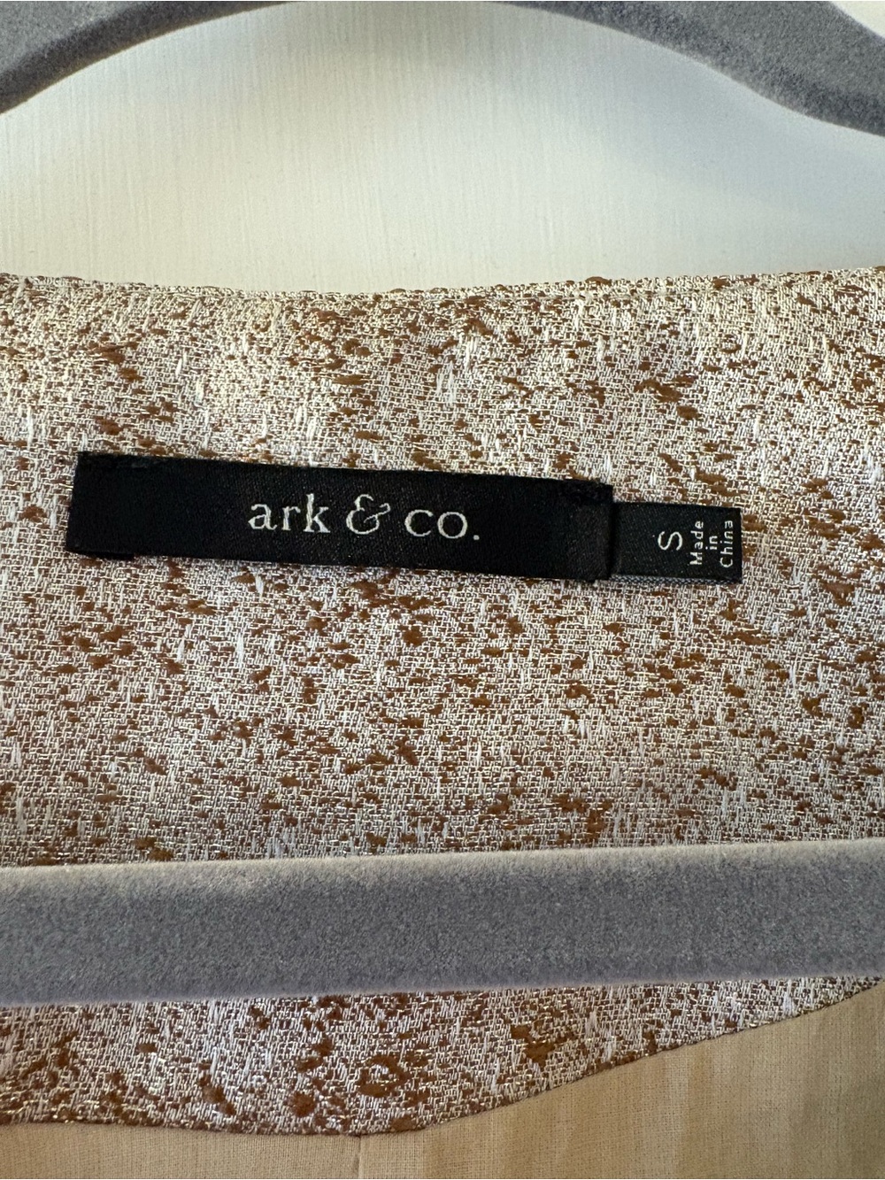 Ark & Co Metallic Cream and Gold Textured Dress - Picture 4 of 4